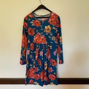 Fall 🍂Floral long sleeve dress